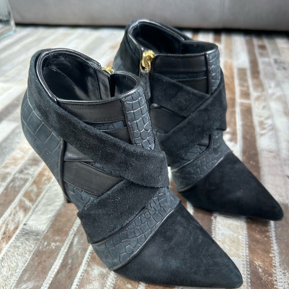 Narciso Rodriguez Black Ankle Booties with Crisscross Straps